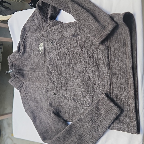 THE North Face Zip Up Sweater - Picture 1 of 6
